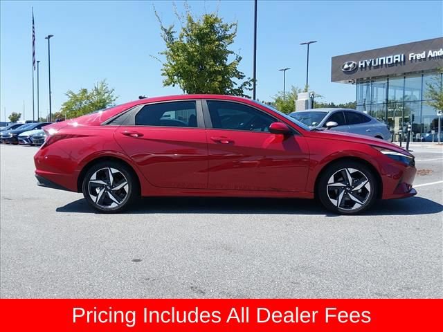Used 2023 Hyundai Elantra SEL w/ Convenience Package FWD image 2