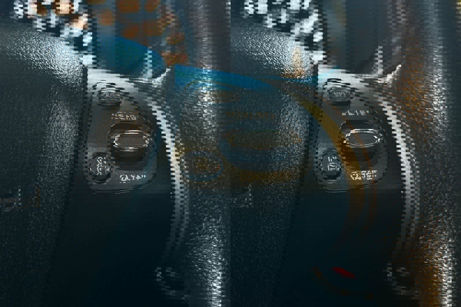 Used 2017 Nissan Pathfinder SV image 30