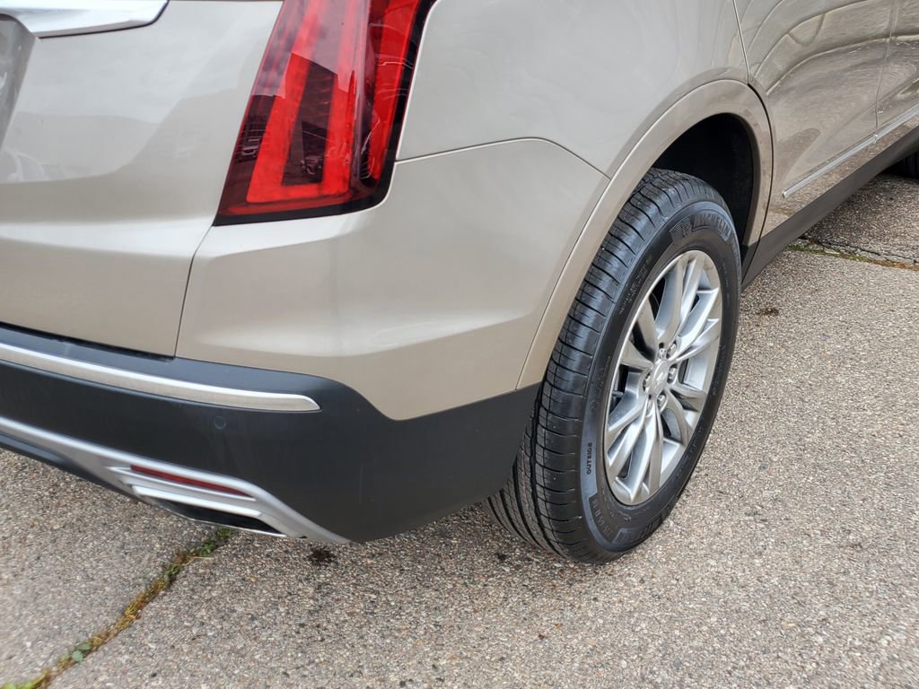 Certified 2023 Cadillac XT5 Premium Luxury w/ LPO, Floor Liner Package image 13