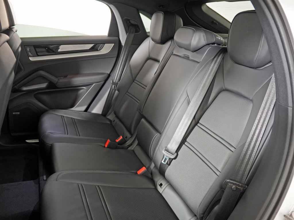 New 2026 Porsche Cayenne Coupe AWD/4WD image 36