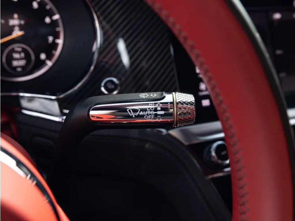 Certified 2023 Bentley Continental GT V8 AWD/4WD image 35
