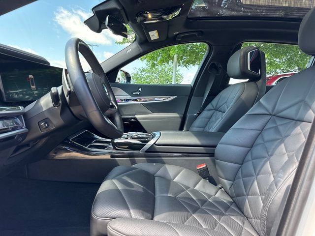 Certified 2025 BMW 740i xDrive AWD/4WD image 10