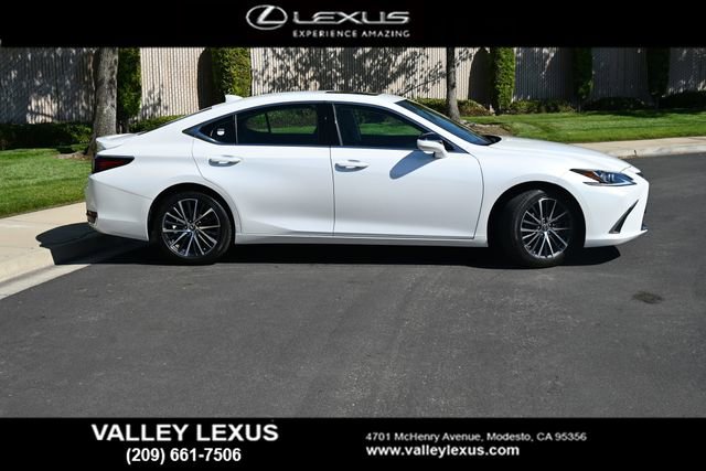 Certified 2025 Lexus ES 300h w/ Premium Package FWD image 3