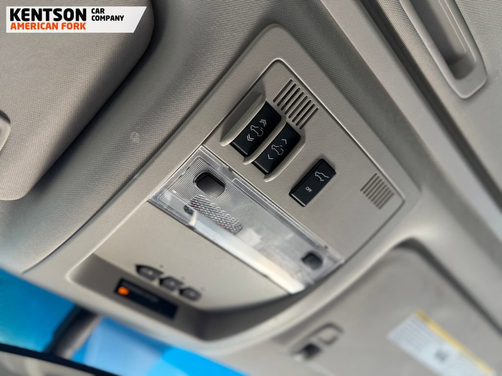 Used 2014 Cadillac Escalade Luxury image 34