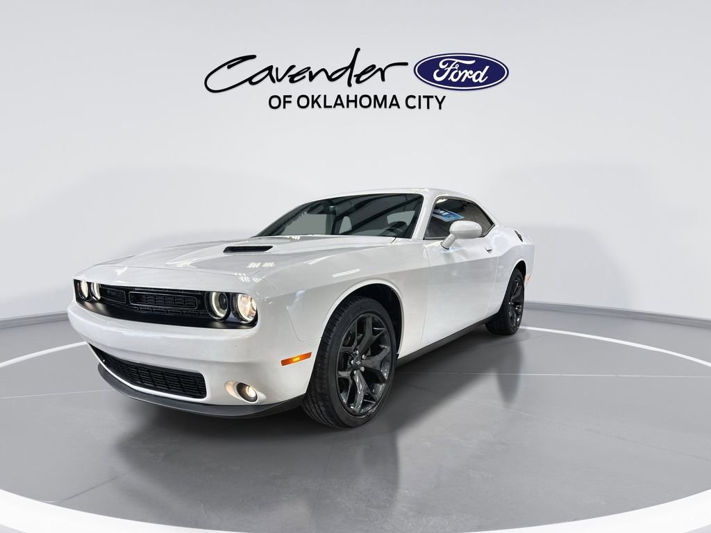 Used 2020 Dodge Challenger SXT w/ Blacktop Package image 4