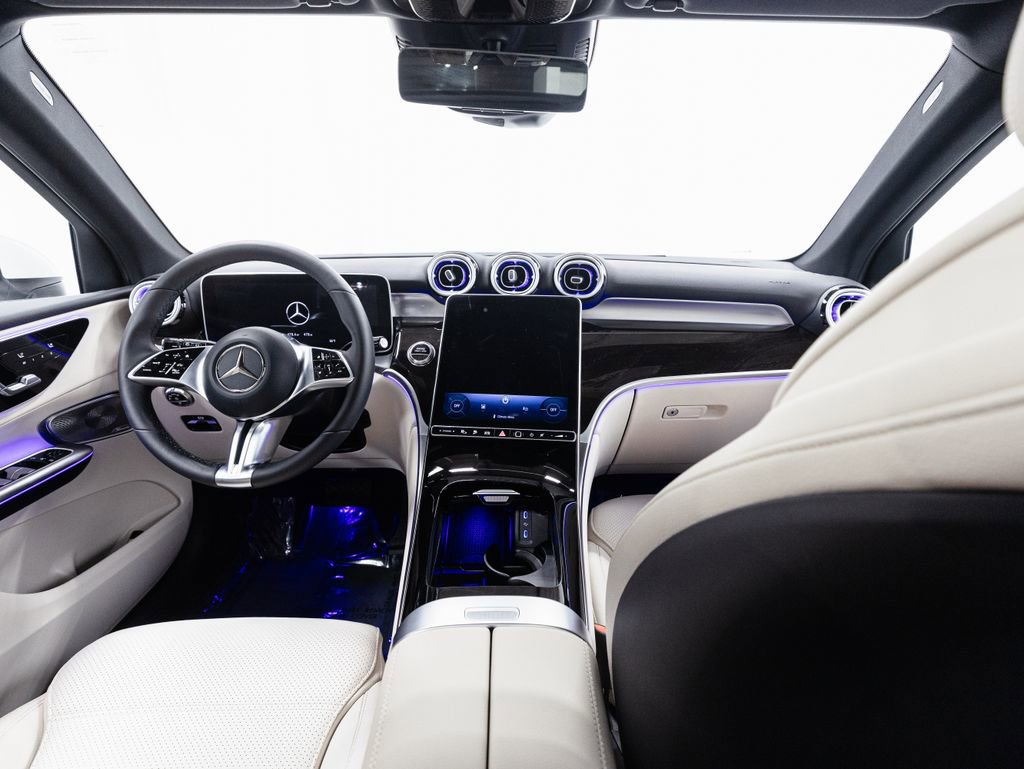 Used 2026 Mercedes-Benz GLC 350e 4MATIC image 26
