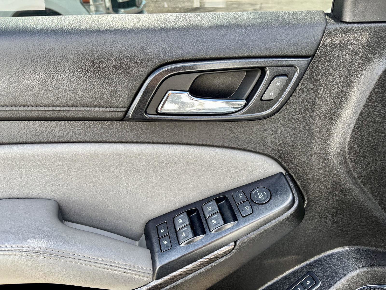 Used 2018 Chevrolet Suburban LT AWD/4WD image 29