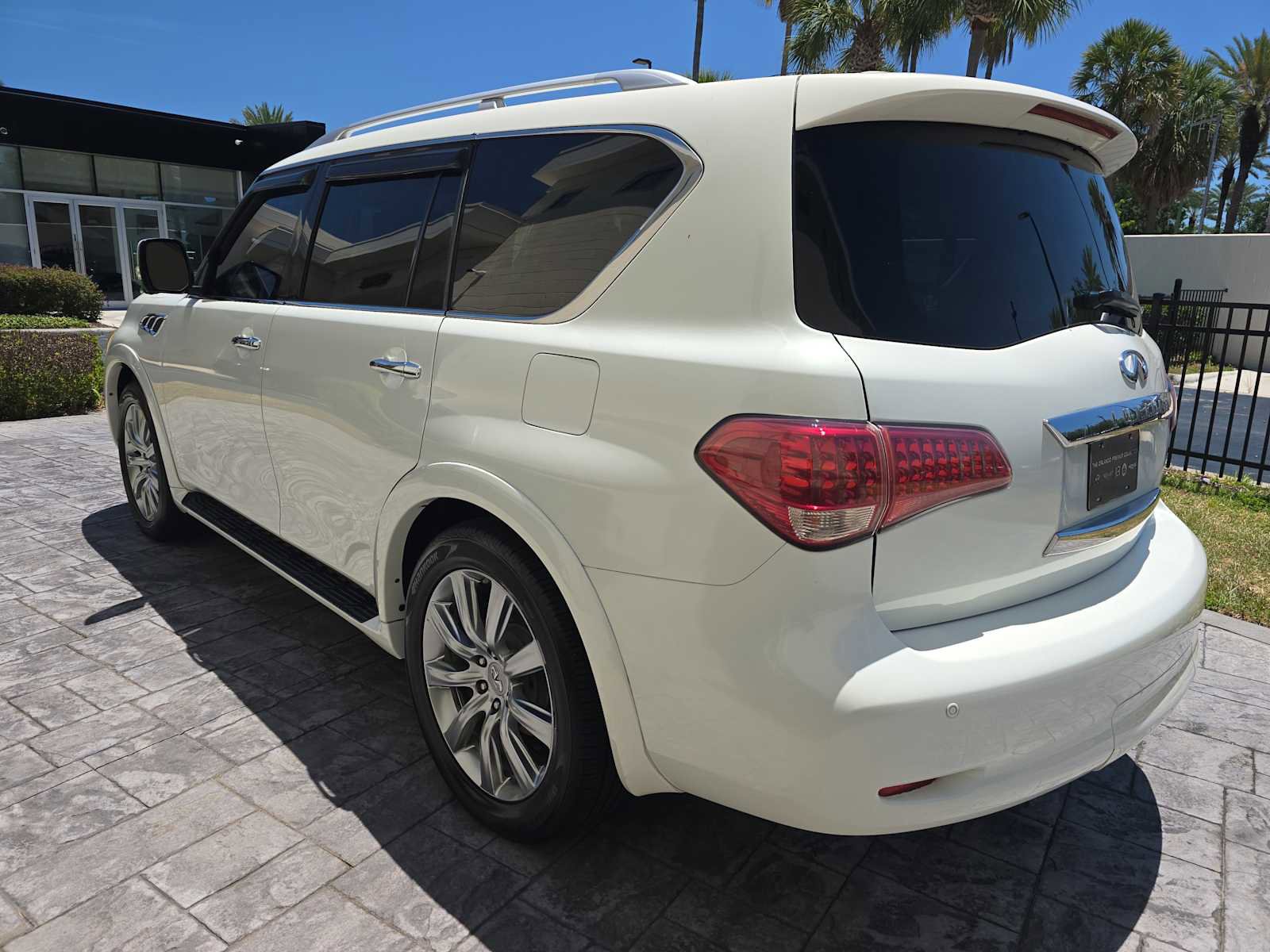 Used 2013 INFINITI QX56 4WD w/ Theater Pkg image 7