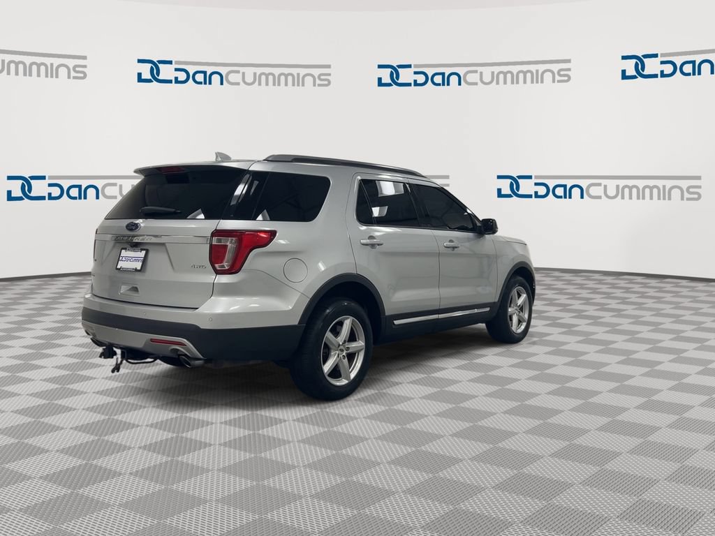 Used 2017 Ford Explorer XLT AWD/4WD image 8