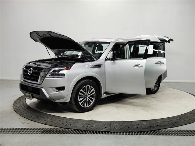Used 2024 Nissan Armada SL image 11