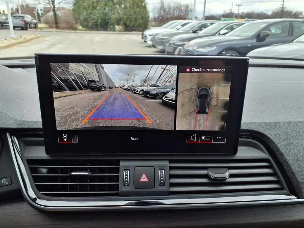 Used 2025 Audi Q5 e Premium Plus w/ Premium Plus Package image 27