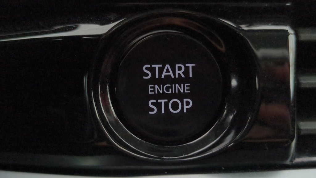 Certified 2025 Nissan Pathfinder SV FWD image 27