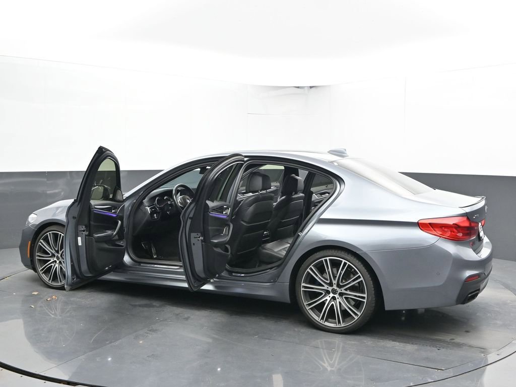 Used 2018 BMW M550i xDrive image 35