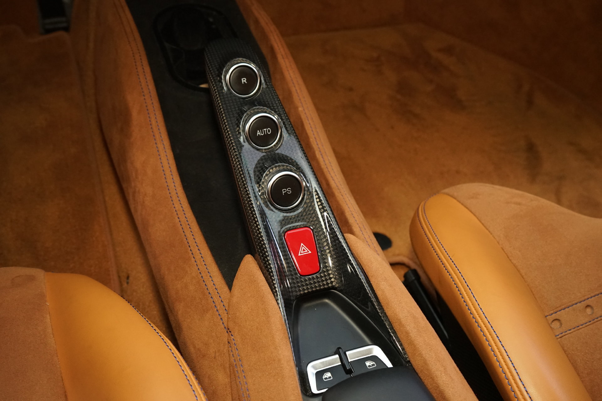 Used 2021 Ferrari F8 Tributo RWD image 19