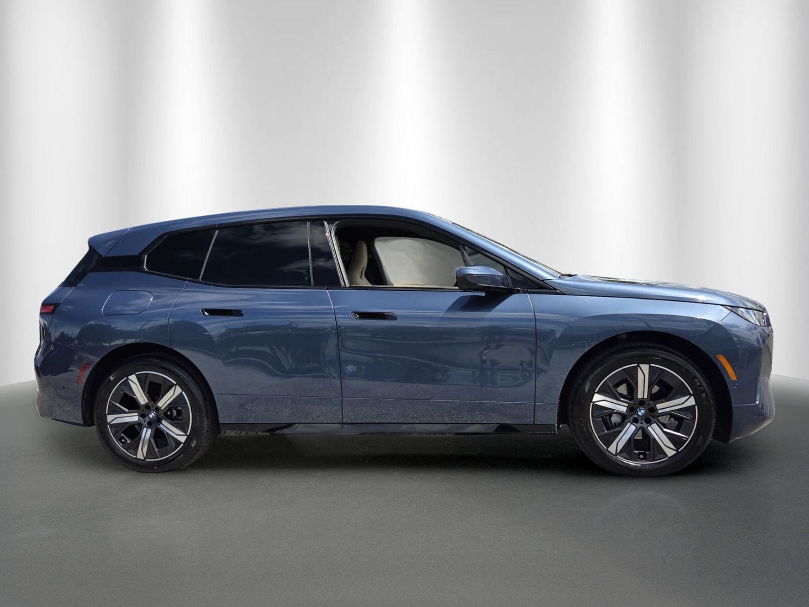 New 2026 BMW iX xDrive45 w/ Climate Comfort Package AWD/4WD image 8