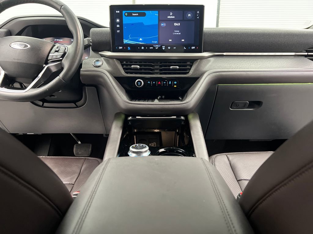 Used 2025 Ford Explorer Platinum w/ LUX Leather Package AWD/4WD image 40
