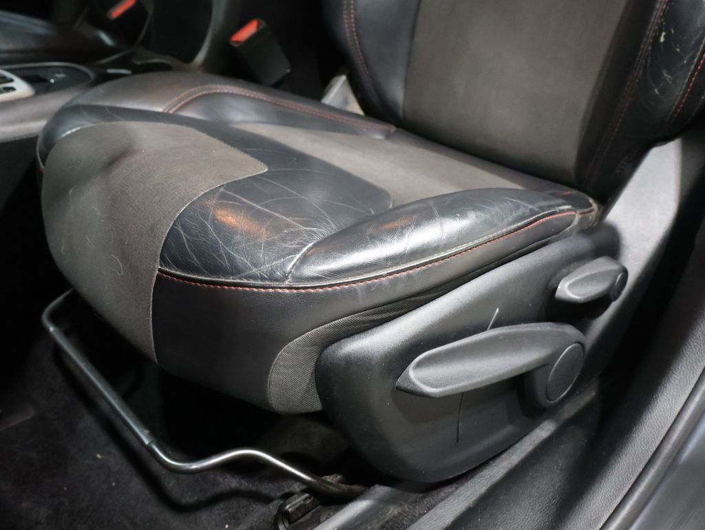 Used 2017 Jeep Cherokee Trailhawk w/ Cold Weather Group image 11