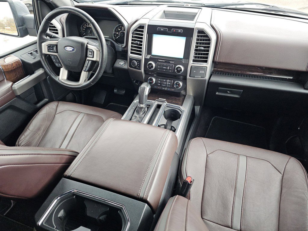 Used 2015 Ford F150 Platinum w/ Equipment Group 701A Luxury image 28