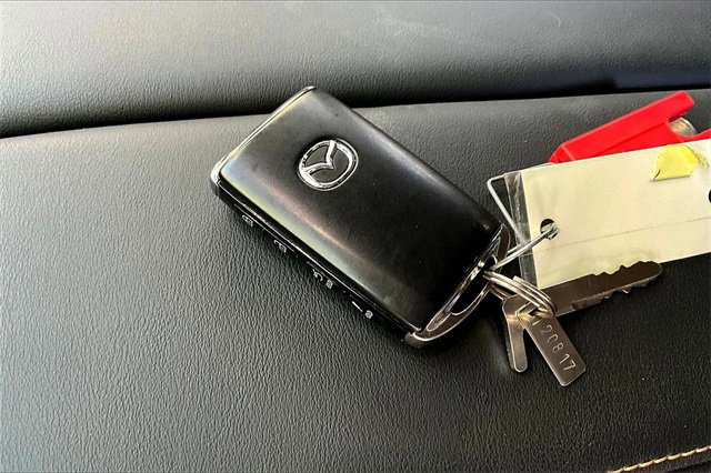 Certified 2025 MAZDA CX-70 3.3 Turbo S w/ Premium Package image 32