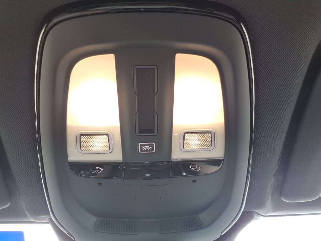New 2026 Volvo XC60 B5 Plus w/ Protection Package Premier AWD/4WD image 19