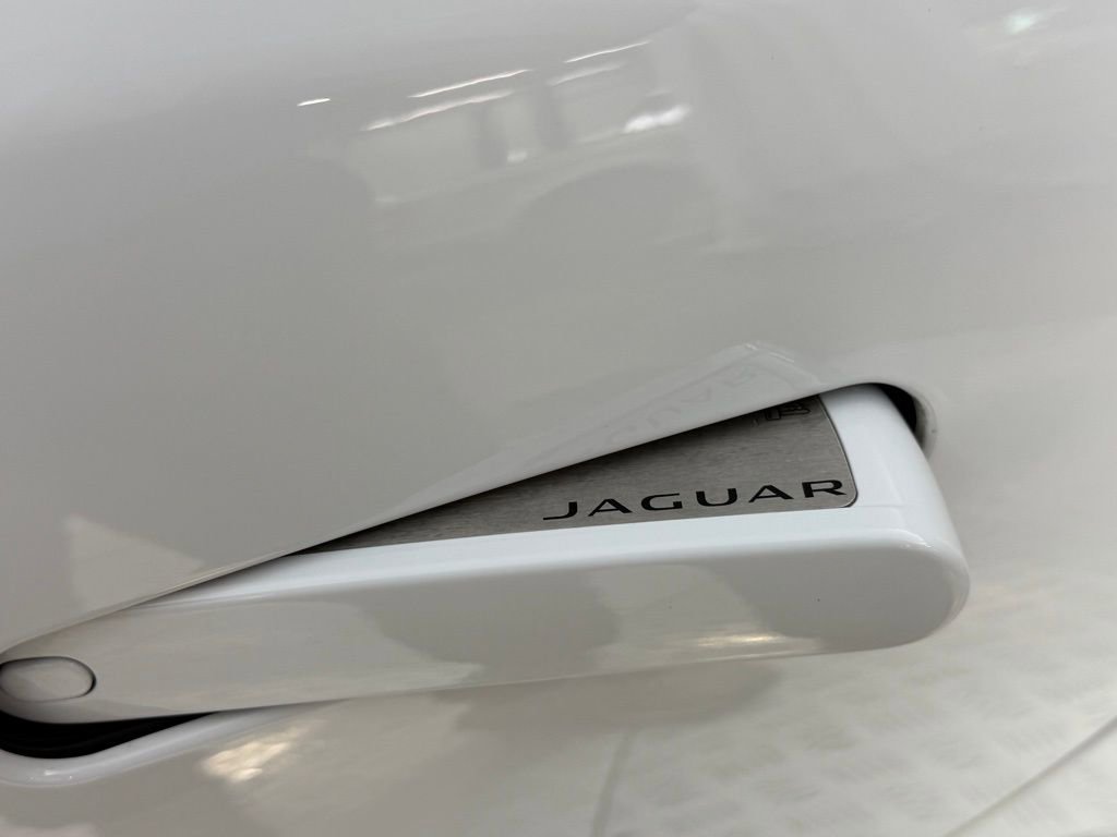 Used 2024 Jaguar F-TYPE R-Dynamic image 10