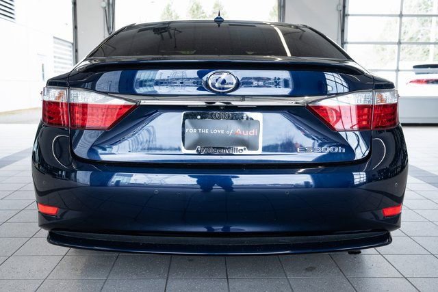 Used 2013 Lexus ES 300h w/ Premium Pkg image 5