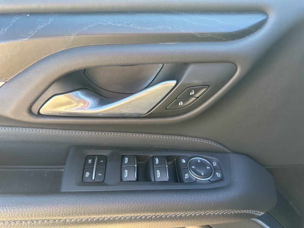 Used 2022 GMC Yukon XL Denali image 14