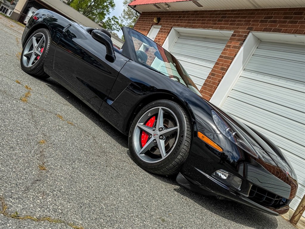 Used 2011 Chevrolet Corvette Convertible w/ Preferred Equipment Group image 31
