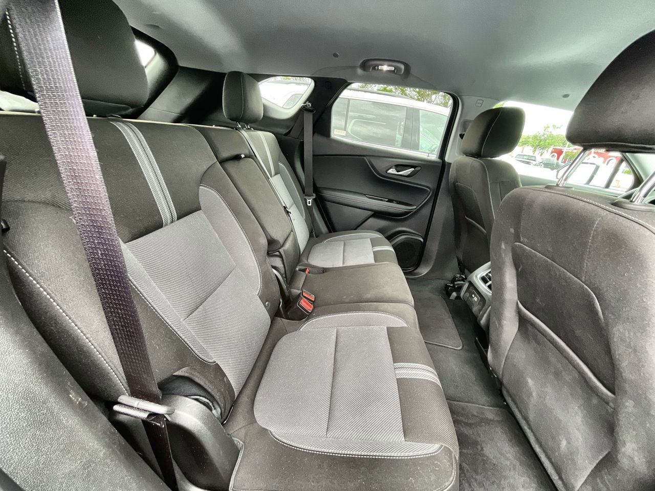 Used 2025 Chevrolet Blazer LT FWD image 26