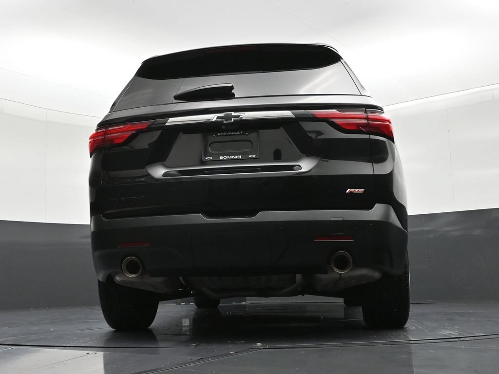 Used 2022 Chevrolet Traverse RS FWD image 23