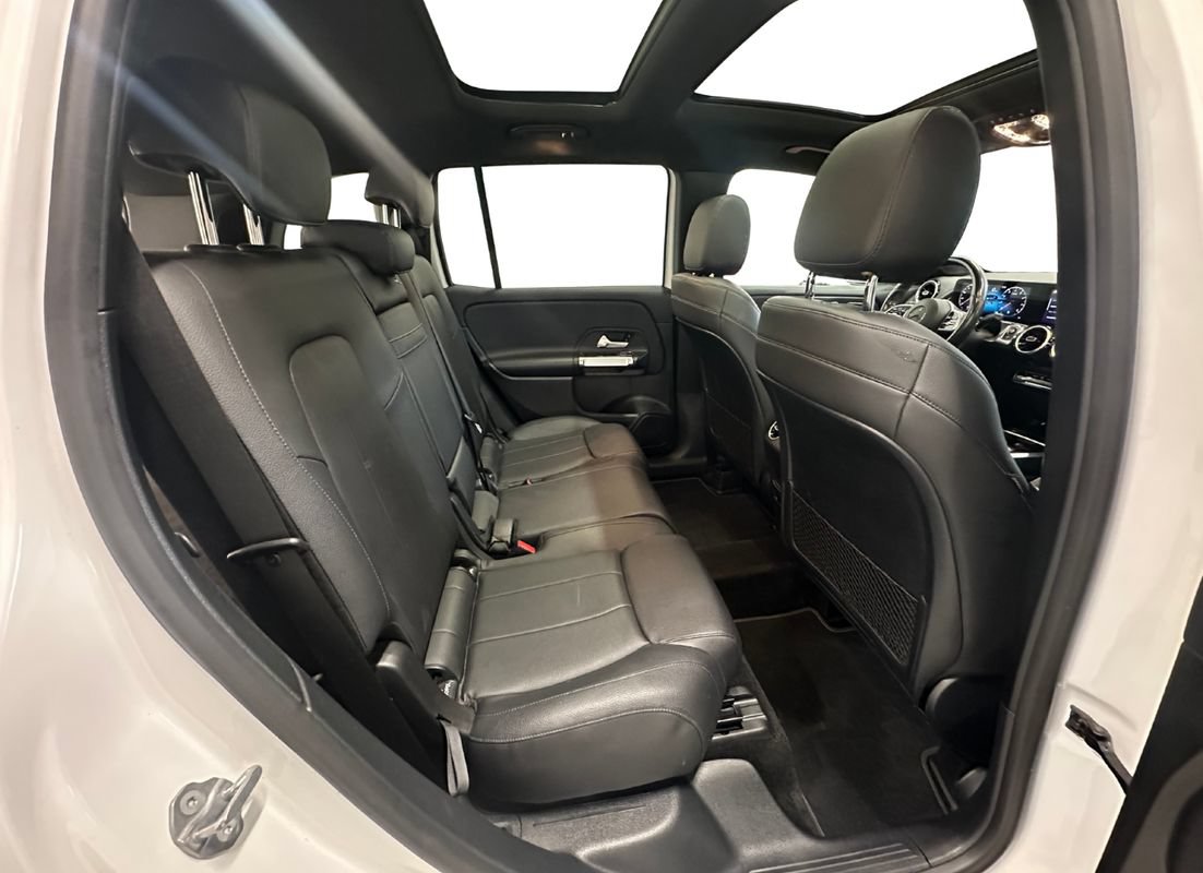 Used 2020 Mercedes-Benz GLB 250 4MATIC image 16