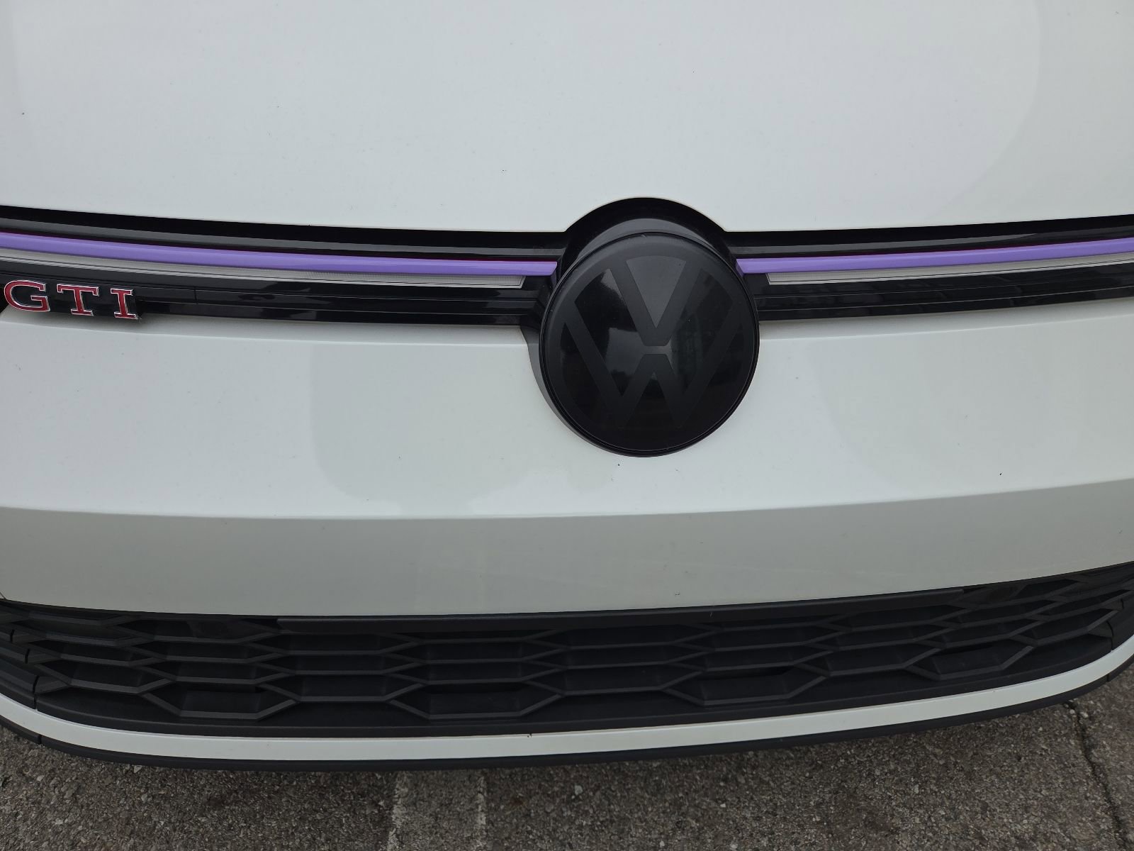 Certified 2022 Volkswagen GTI SE w/ SE Leather Package FWD image 5