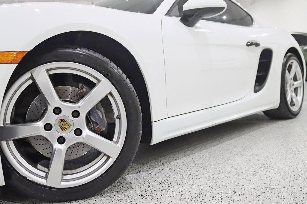 Used 2017 Porsche 718 Cayman image 4