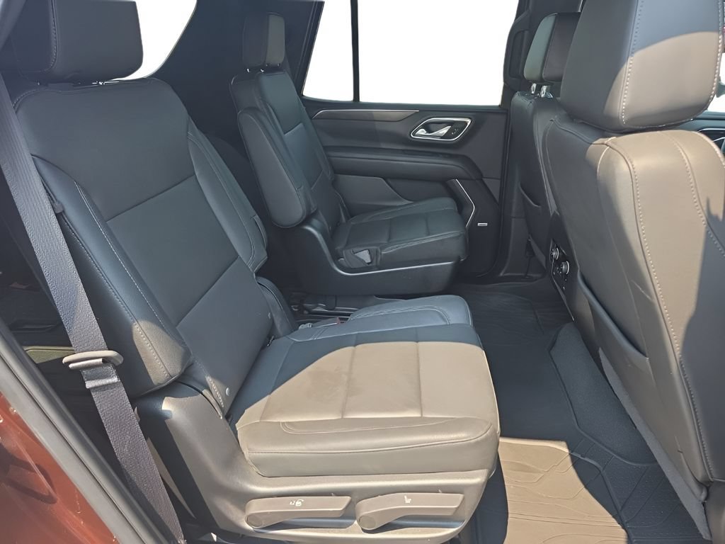 Used 2023 Chevrolet Tahoe Z71 w/ Luxury Package AWD/4WD image 20