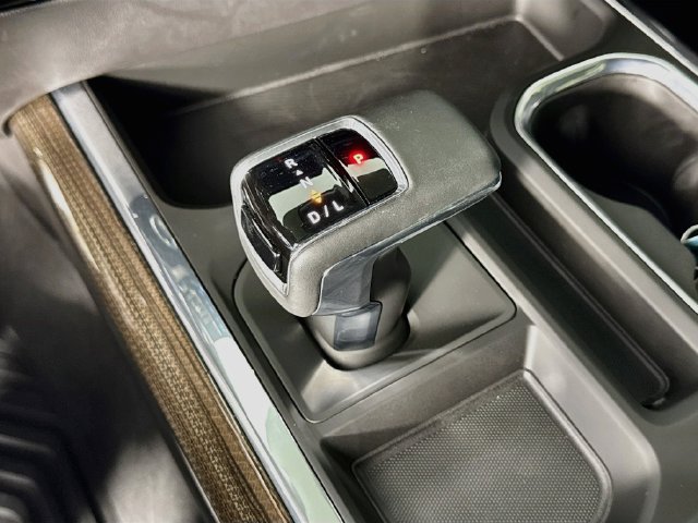 Used 2024 Chevrolet Silverado 1500 LT Trail Boss AWD/4WD image 18
