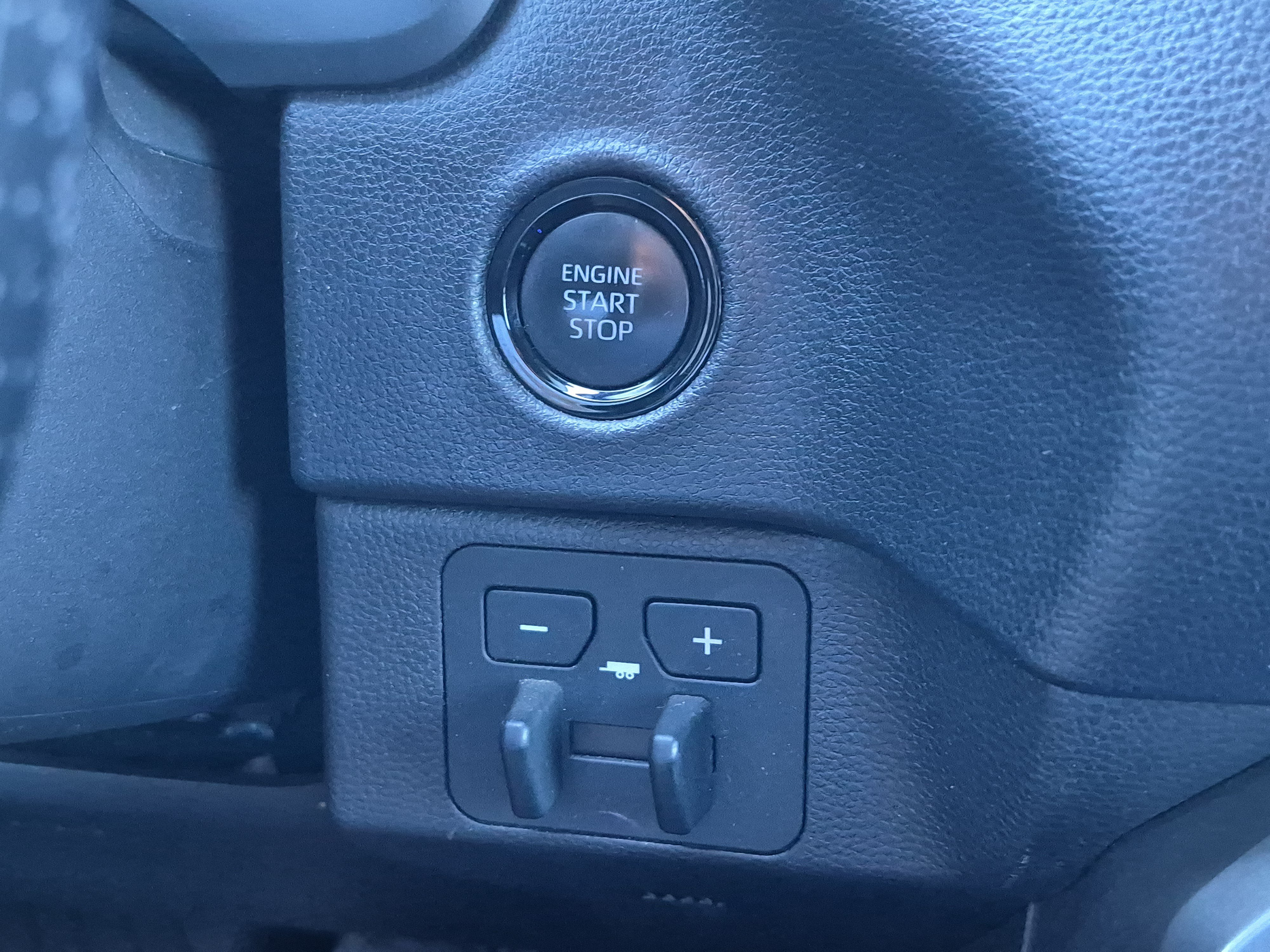 Used 2025 Toyota Tundra SR5 AWD/4WD image 23