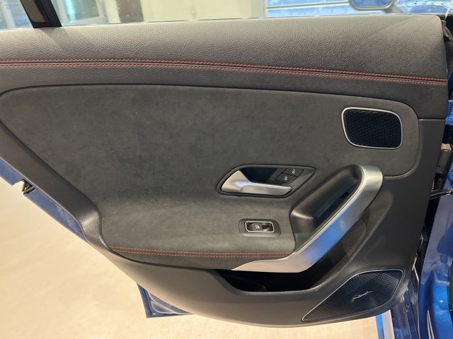 Used 2025 Mercedes-Benz CLA 250 4MATIC image 37
