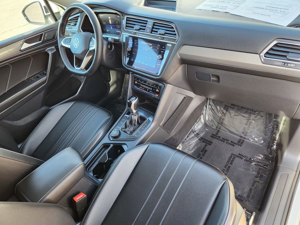 Certified 2024 Volkswagen Tiguan SE image 14