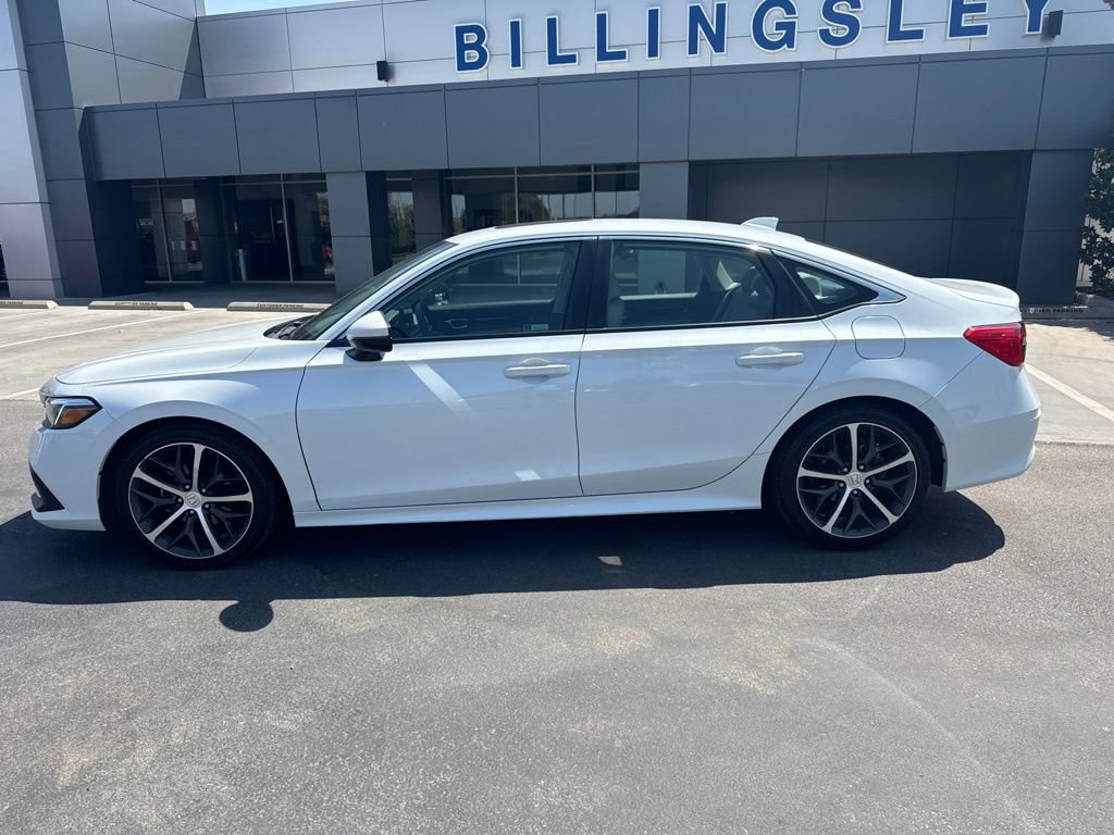 Used 2022 Honda Civic Touring image 2