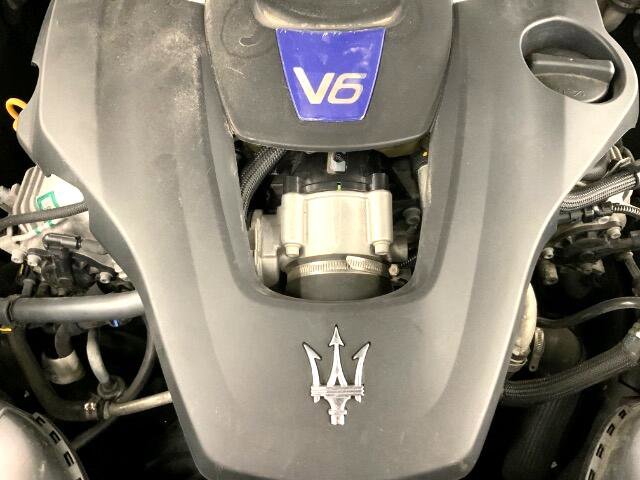 Used 2017 Maserati Levante S image 38