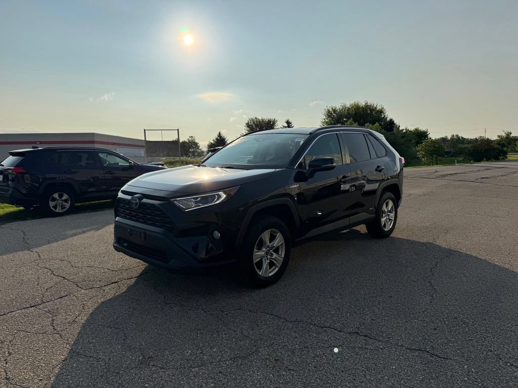 Used 2020 Toyota RAV4 XLE w/ All Weather Liner Package AWD/4WD image 11
