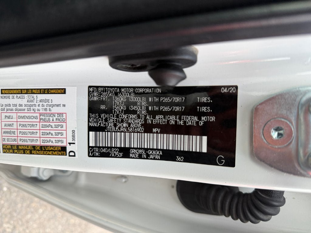 Used 2020 Toyota 4Runner SR5 Premium w/ Moonroof Package AWD/4WD image 36