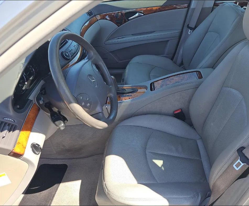 Used 2005 Mercedes-Benz E 320 Sedan w/ Sunroof Pkg image 9