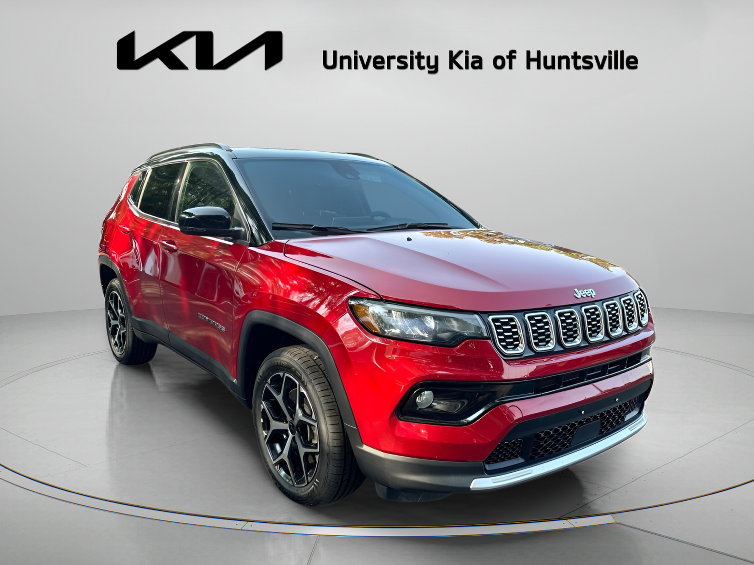 Used 2025 Jeep Compass Limited AWD/4WD image 2