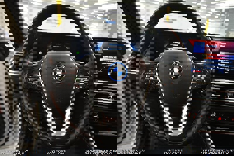 Used 2022 BMW i4 eDrive40 image 27