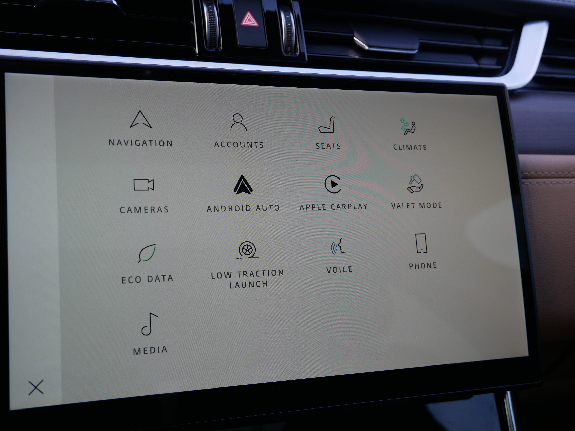 Used 2021 Jaguar XF SE image 33