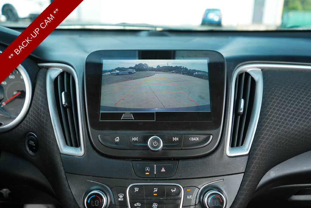 Used 2022 Chevrolet Malibu LT FWD image 11