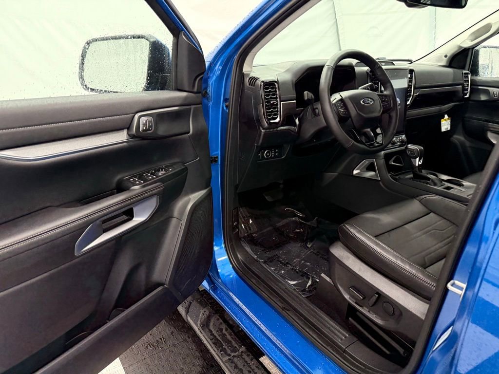New 2025 Ford Ranger Lariat w/ FX4 Off-Road Package image 31