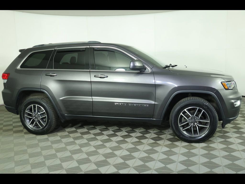 Used 2020 Jeep Grand Cherokee Laredo w/ 18" Wheel & 8.4" Radio Group image 2