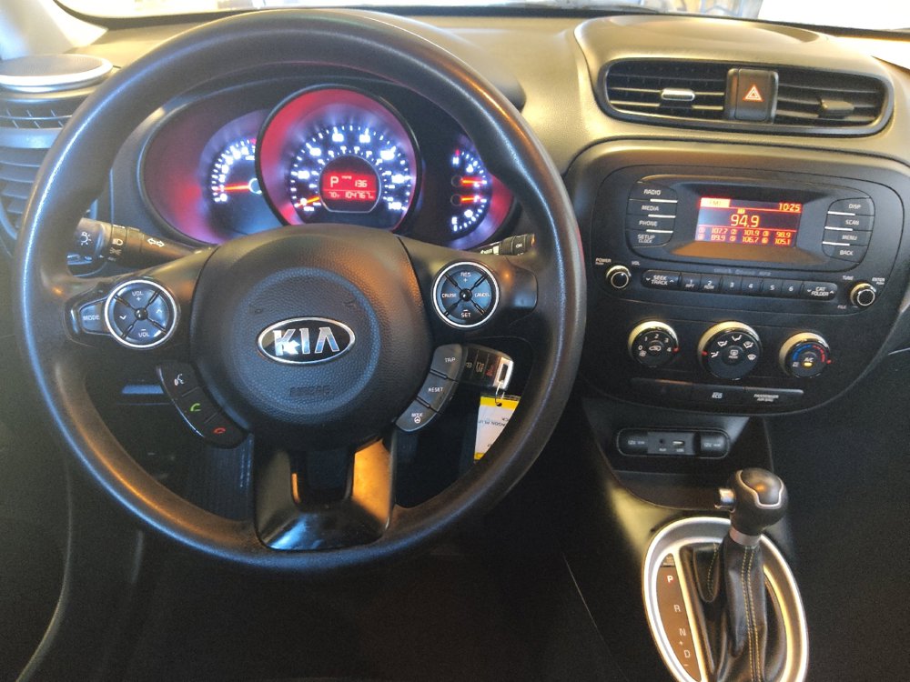 Used 2015 Kia Soul + FWD image 22